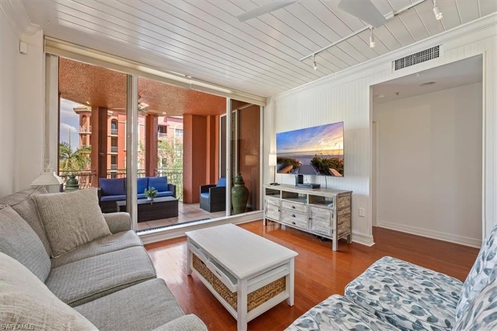 410 Bayfront Pl – photo 3