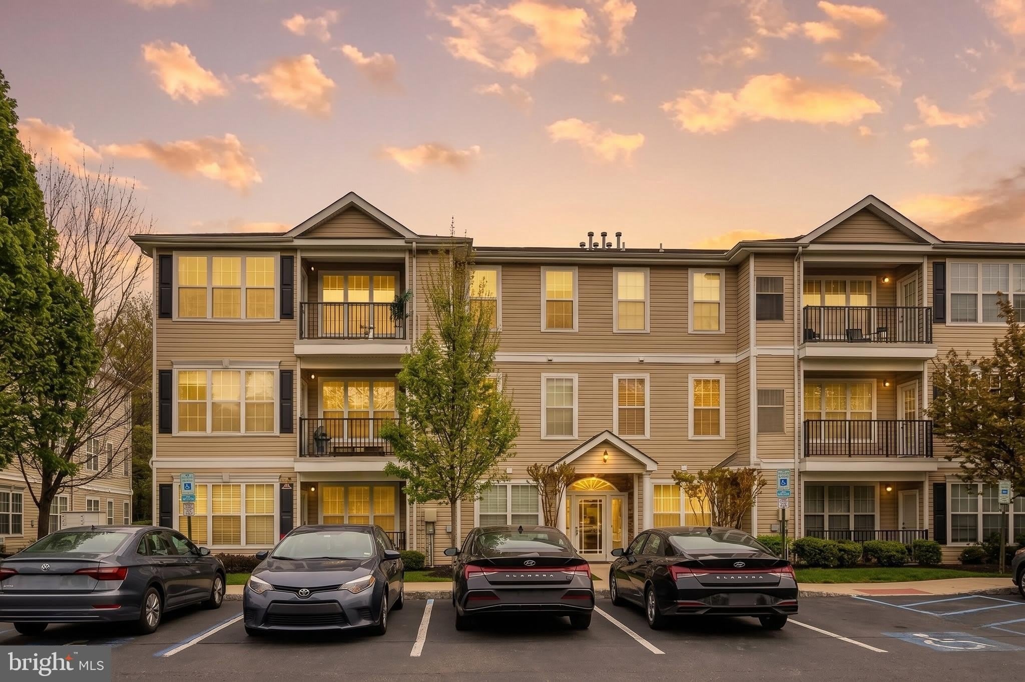 121 KYLE Way – photo 1