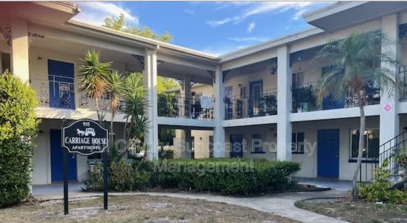 935 34th Ave N #1 – photo 2