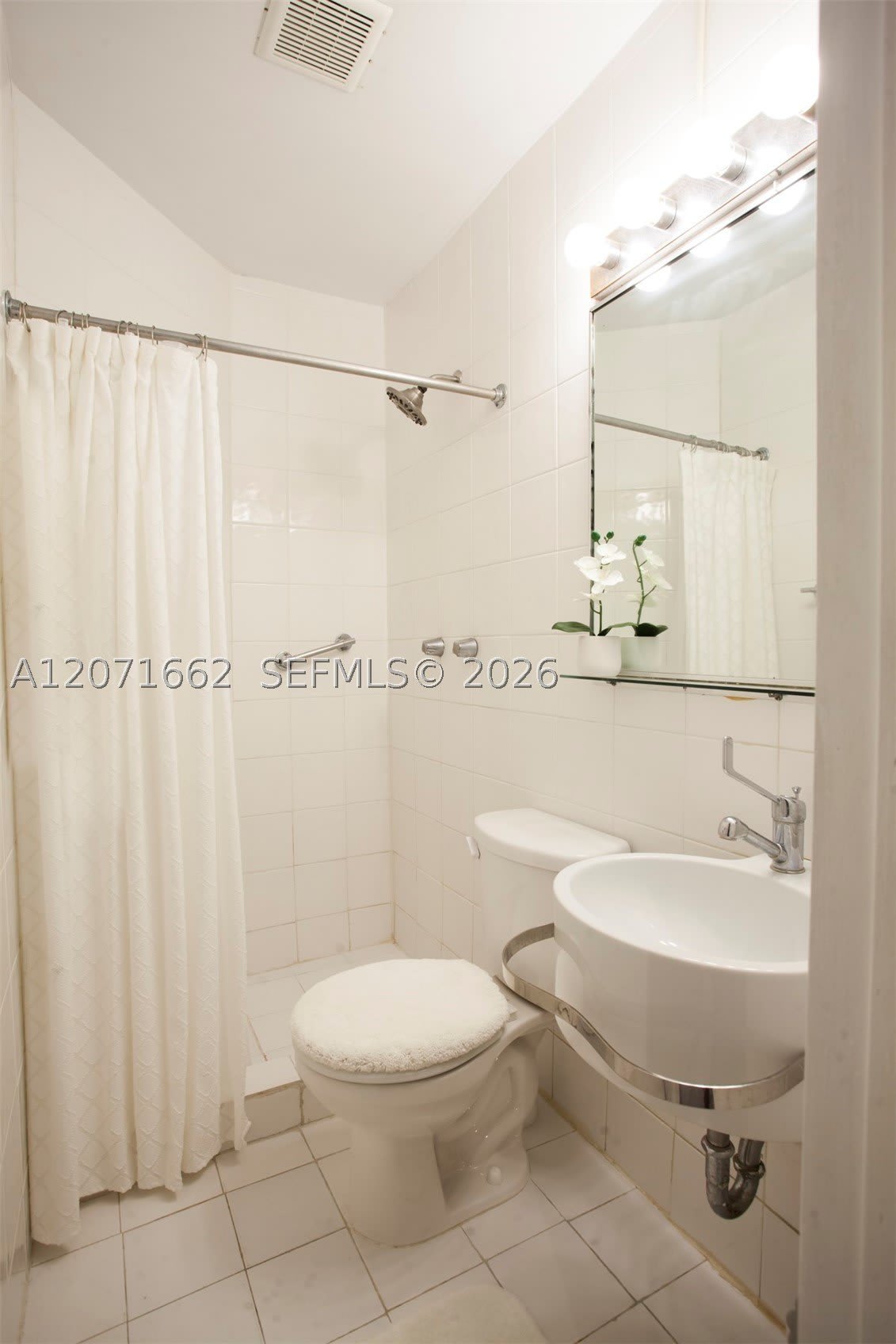 4720 Pine Tree Dr – photo 2
