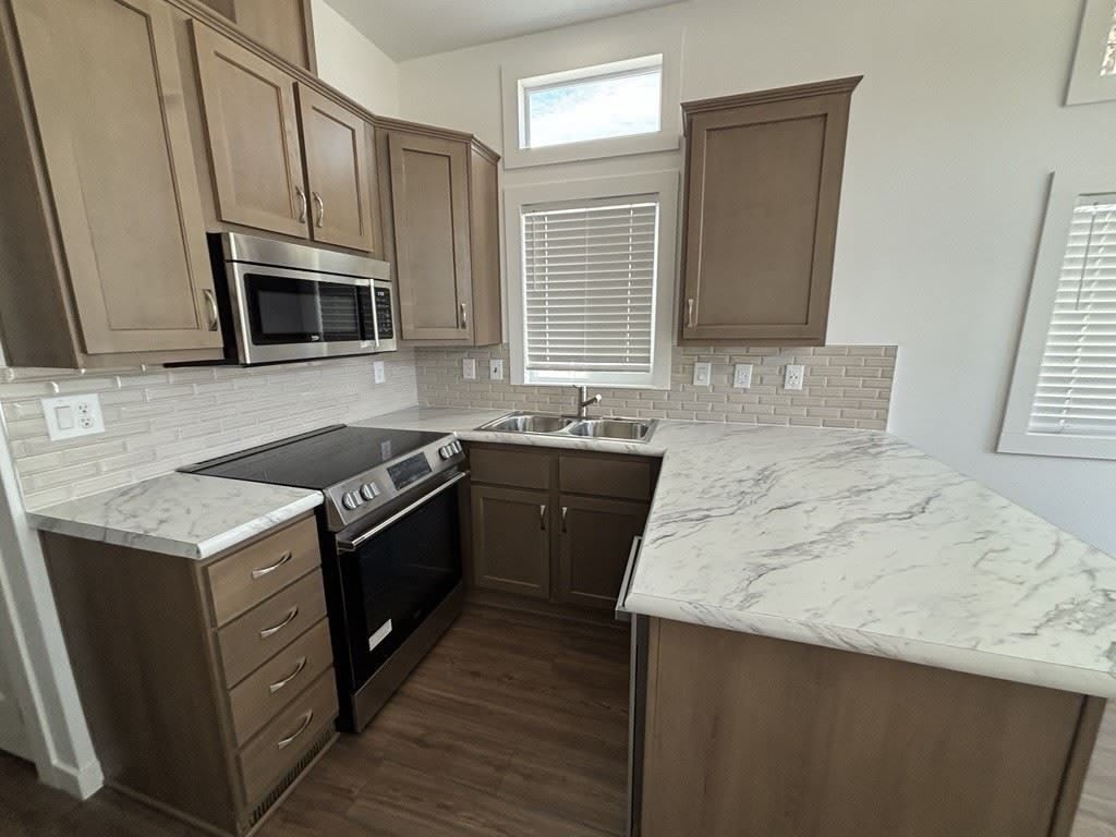 303 N Lindsay Rd – photo 4