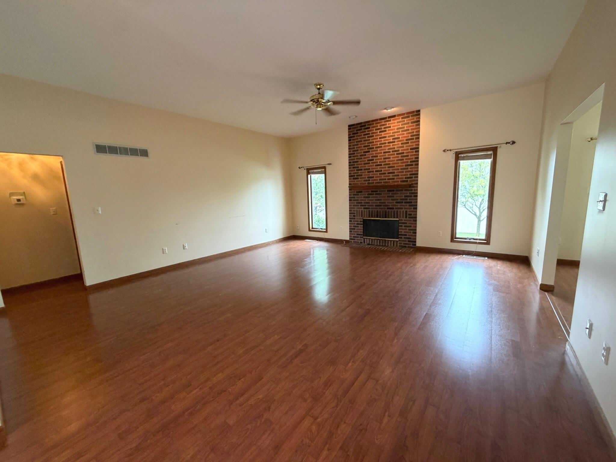 1533 Churchill Drive – photo 2