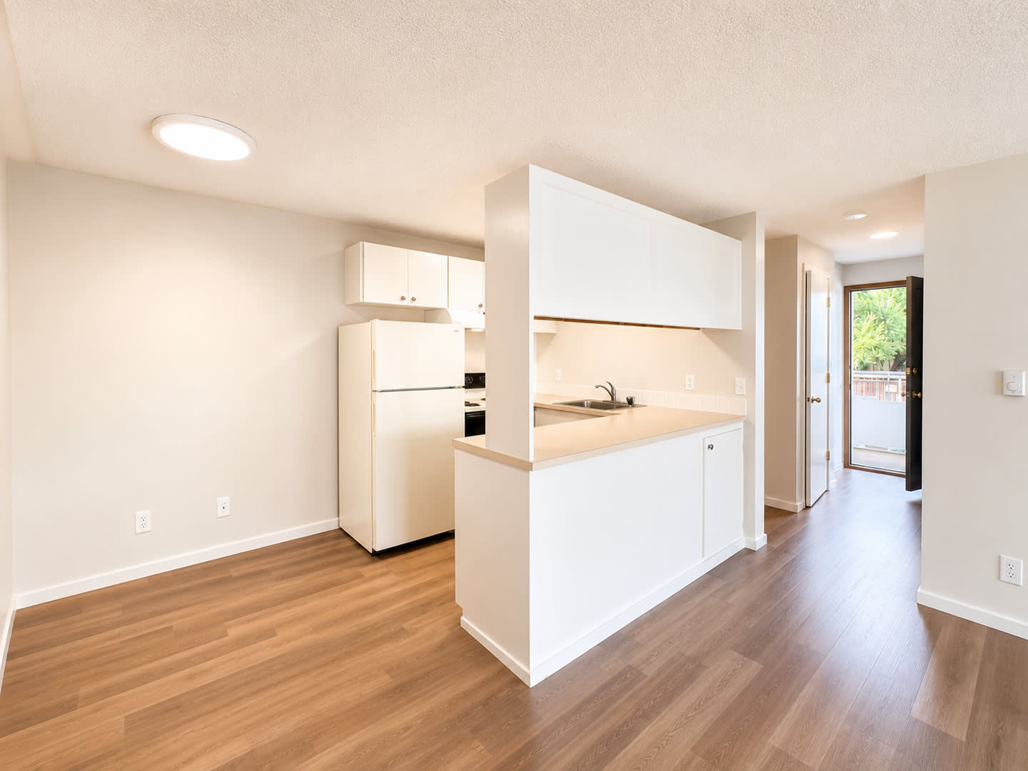 Fountainside Apartments – photo 2