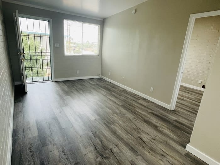 1021 East Spring Street – photo 3