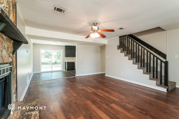 1911 Neptune Drive – photo 5