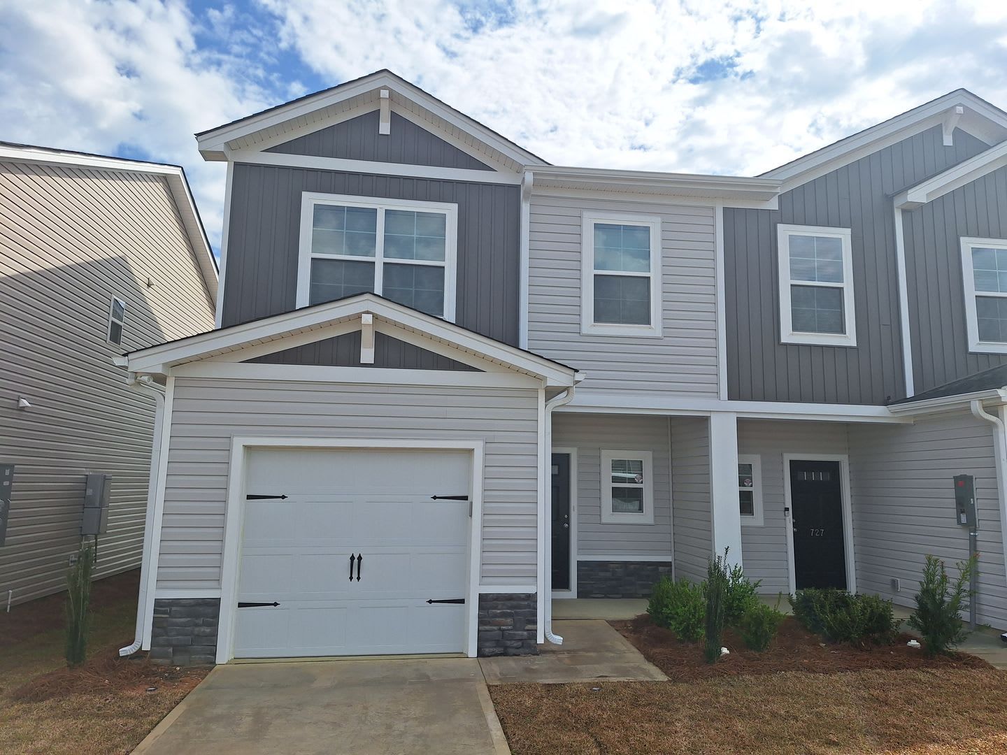 Remarkable 3 Bd And 2 5 Ba Townhome With Great Amenities And Close To Fort Jackson – photo 3