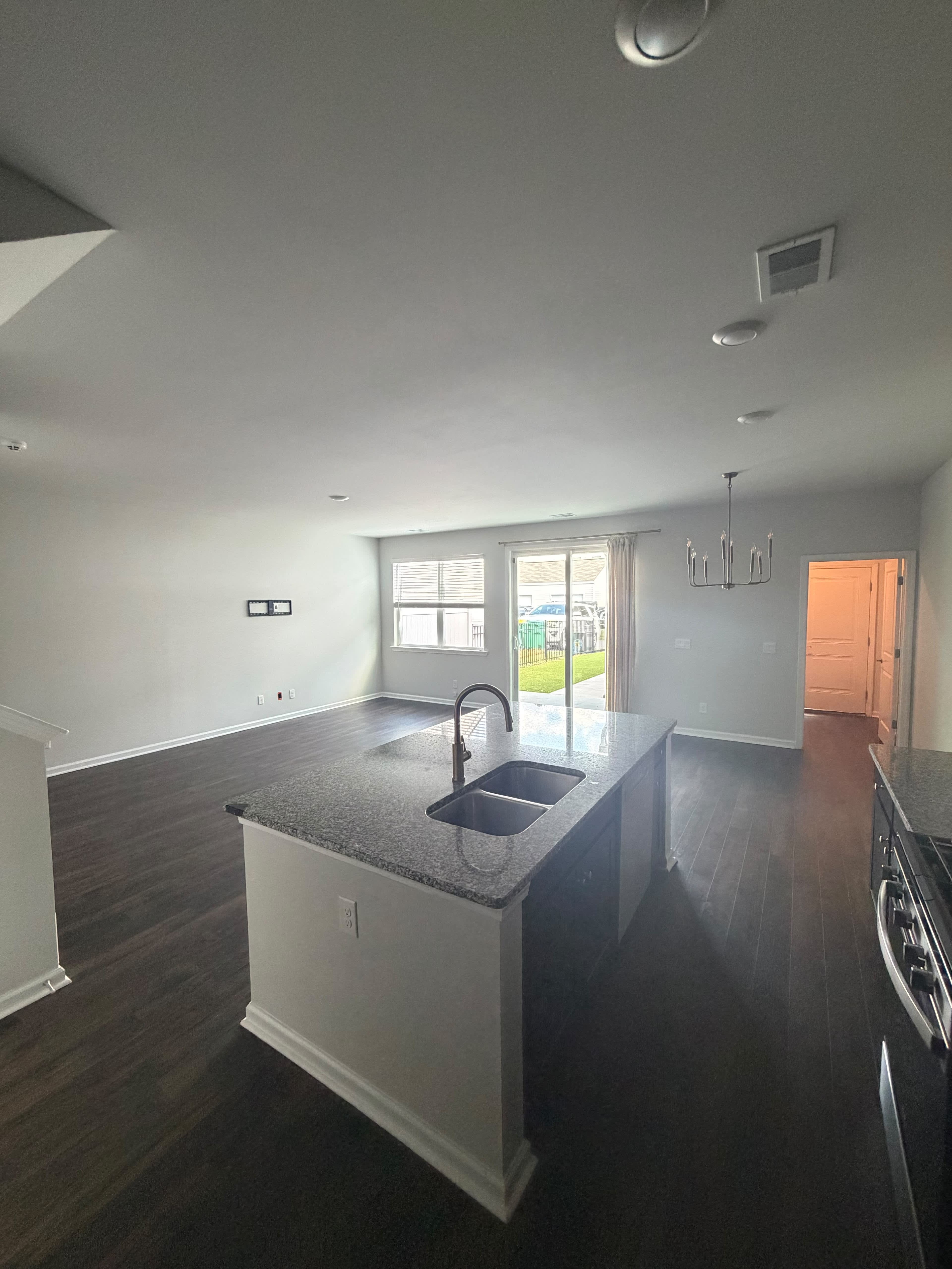 2076 Blakers Boulevard – photo 2