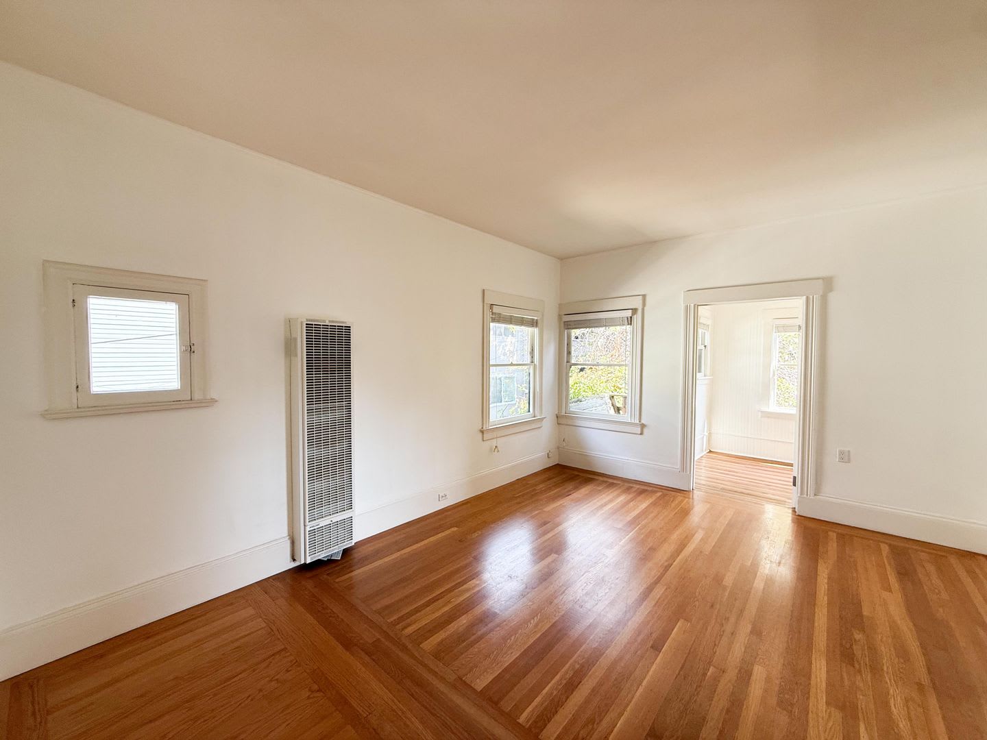2208 Ward St. – photo 3