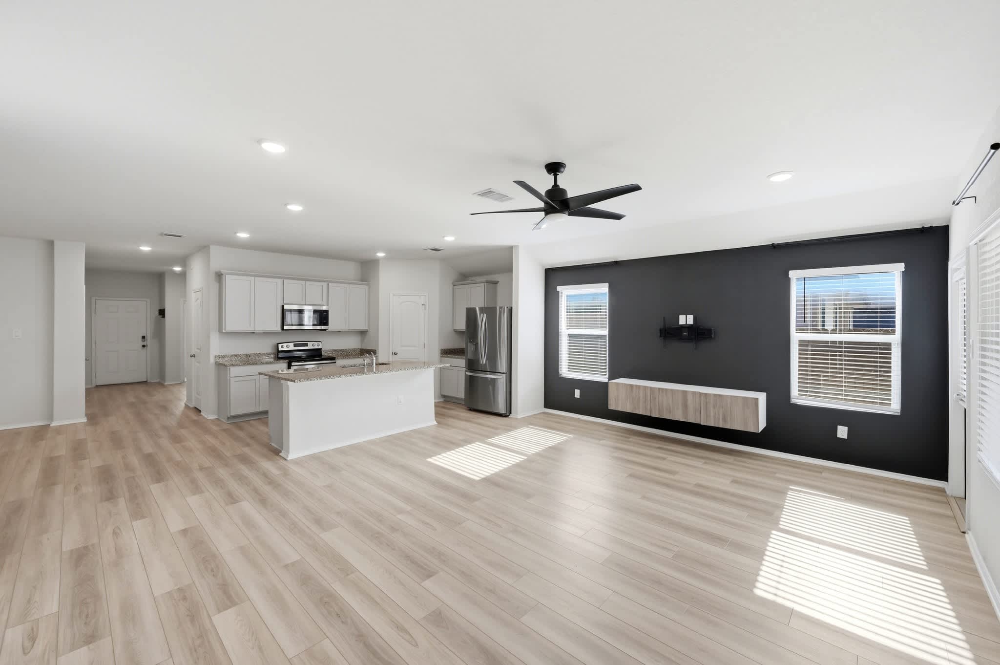 1009 Marvin Way – photo 2