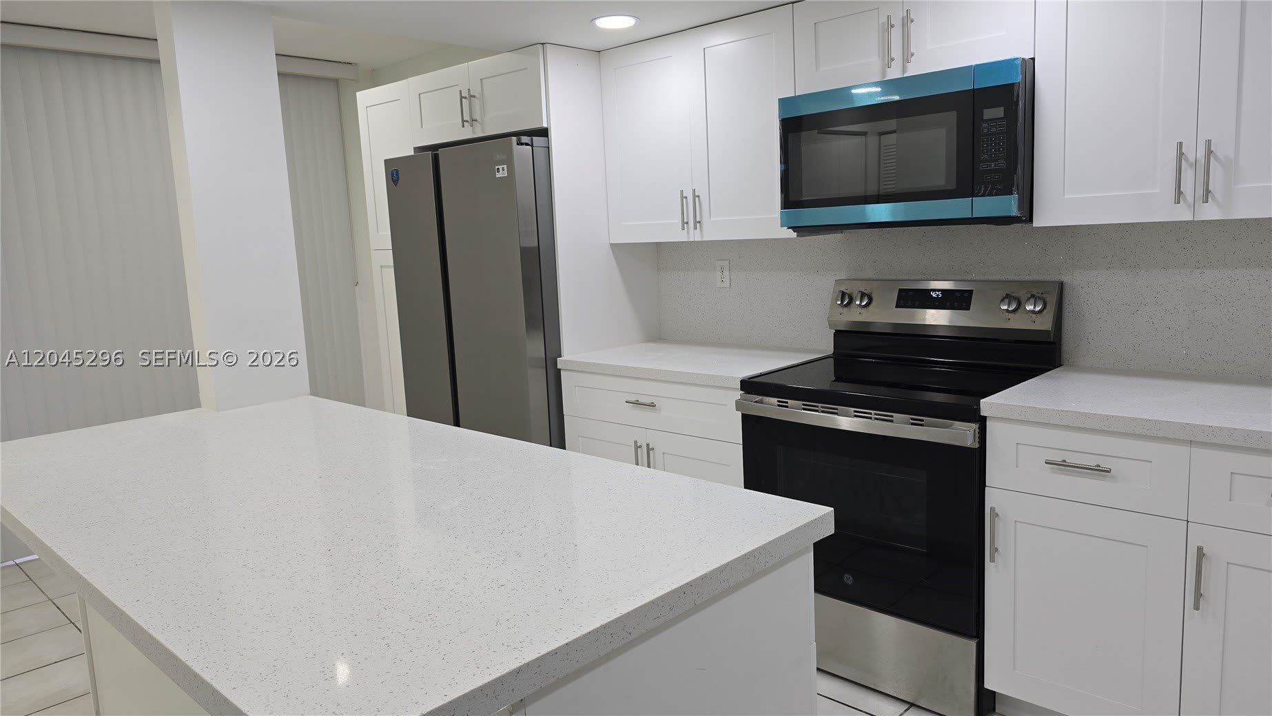 2810 SW 87th Ave – photo 4