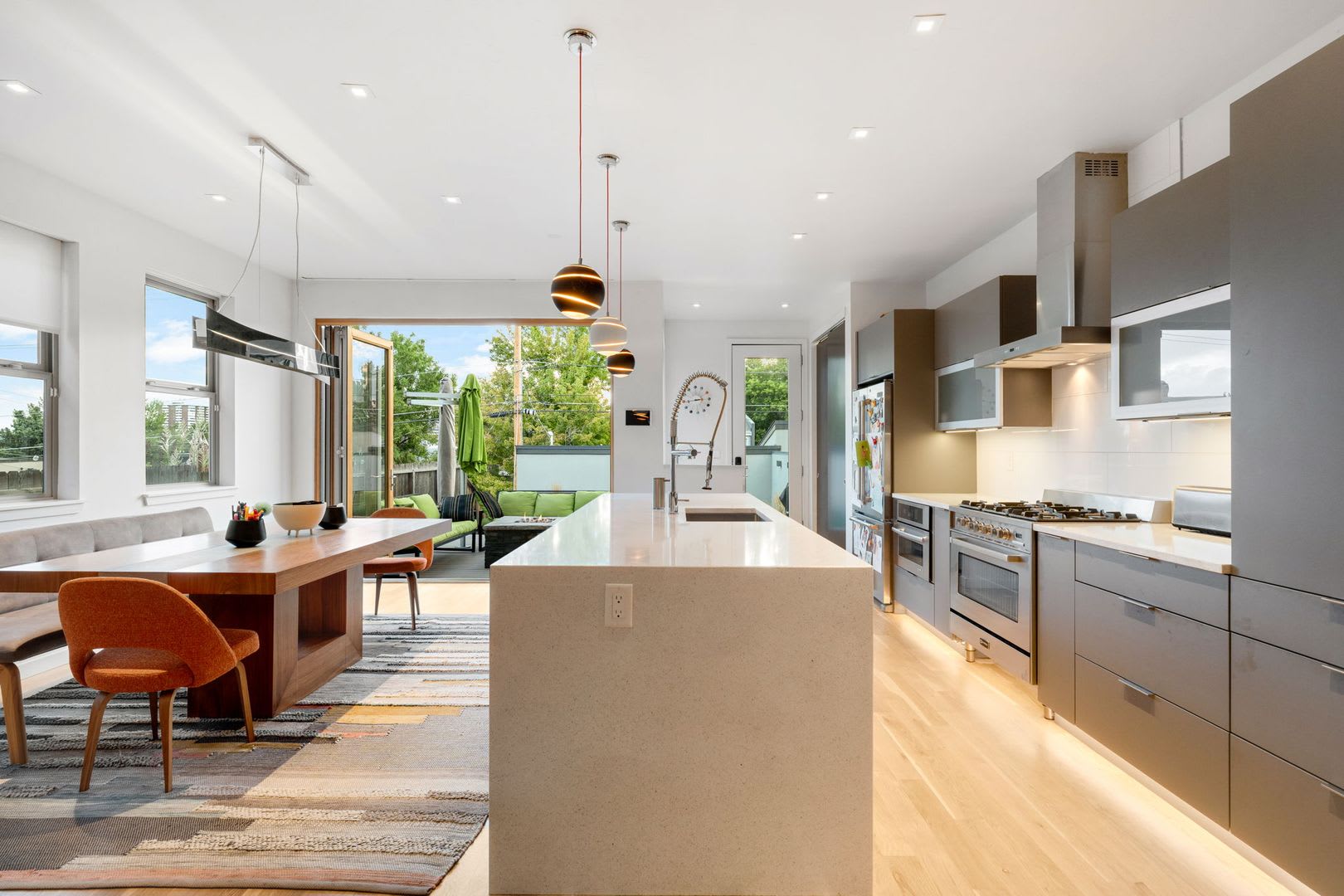 Luxury 4BD, 3.5BA Cherry Creek Home with Theater Room and Rooftop Terrace – photo 3