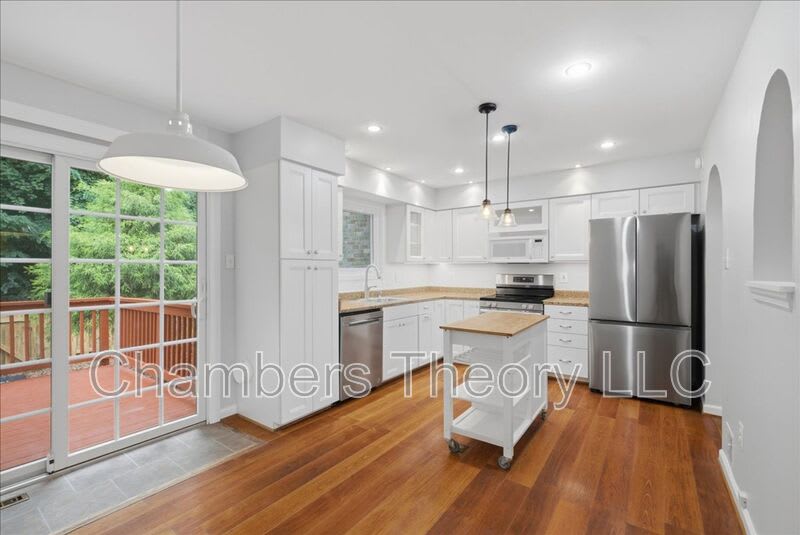 2988 Borge St – photo 4