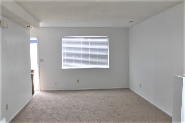 Spacious 2BD/1BA unit FOR RENT on Provincial Dr – photo 3