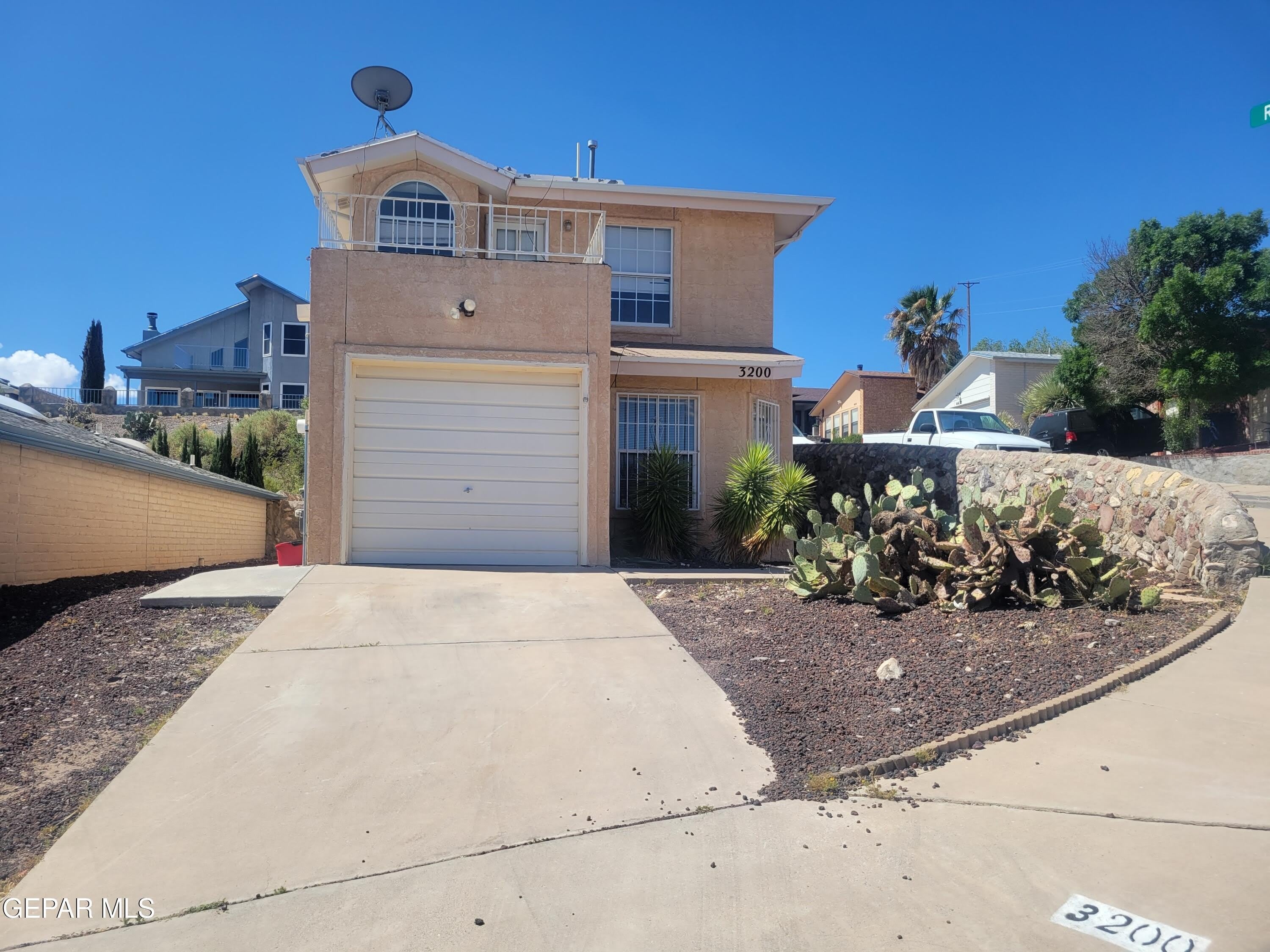 3200 Mountain Ridge Drive – photo 1