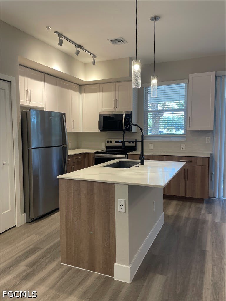 7073 Venice Way – photo 4