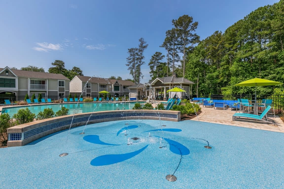 Linkhorn Bay Apartments – photo 3