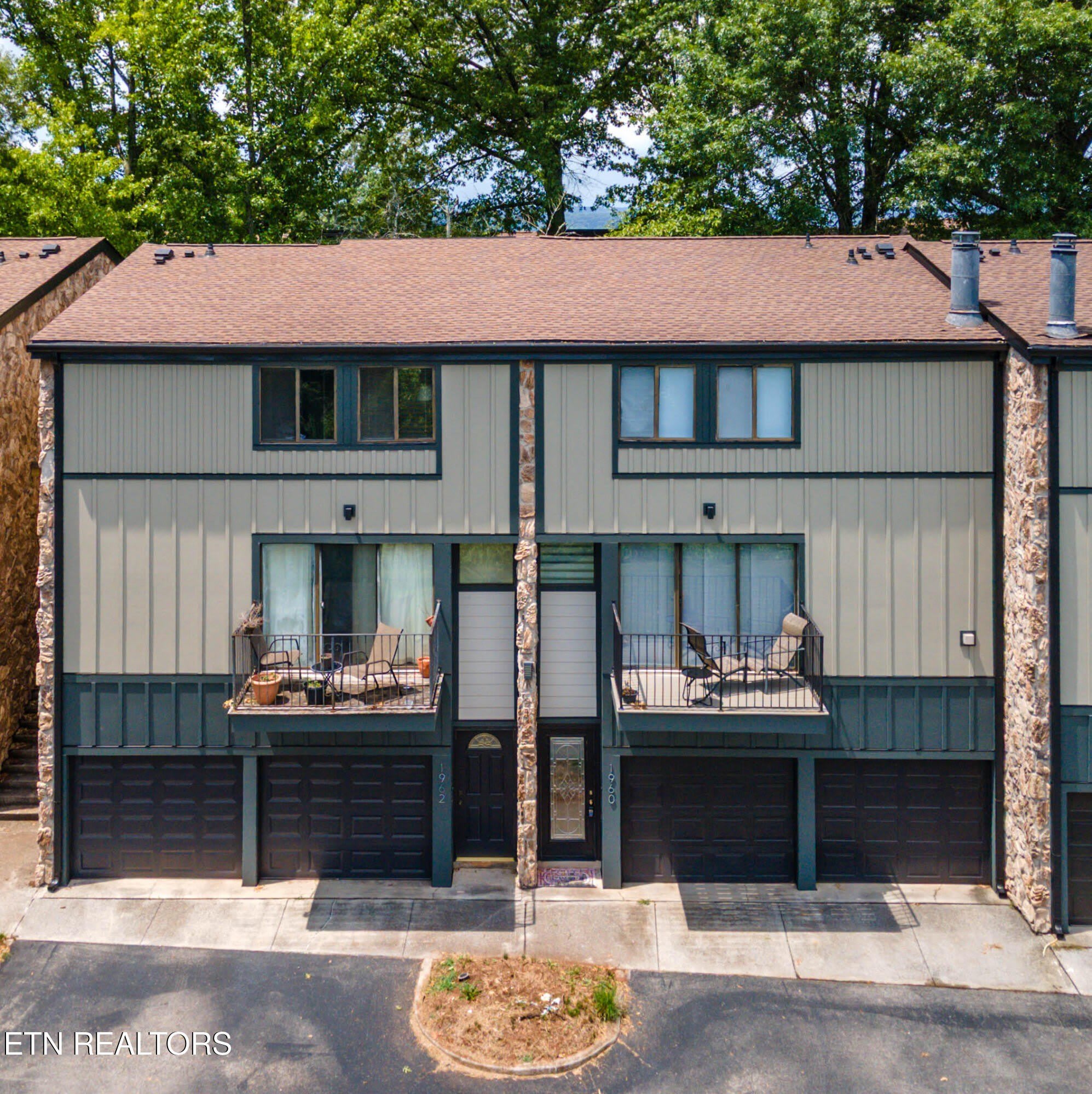 1960 Cherokee Bluff Drive – photo 3