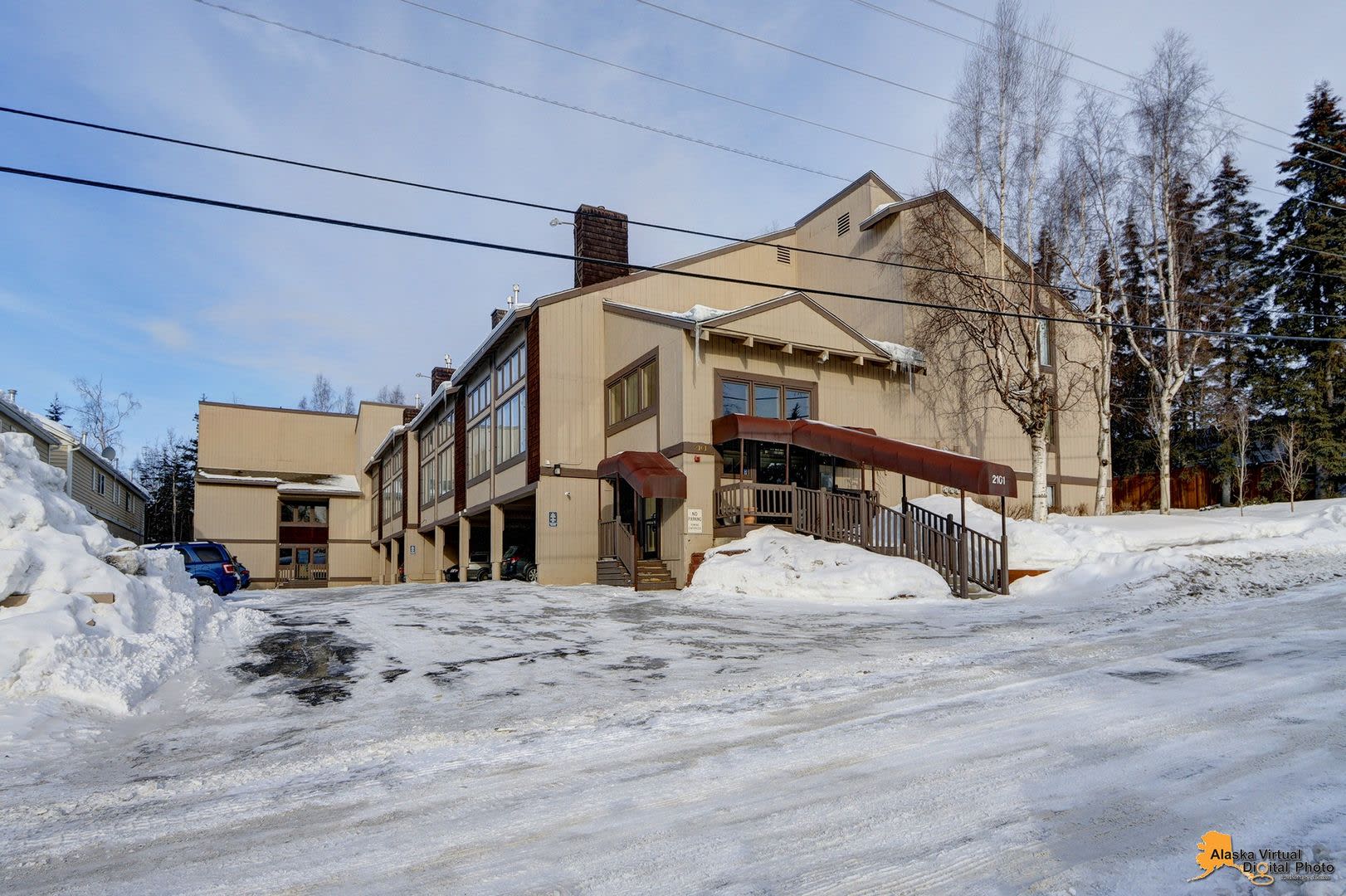 Luxurious Turnagain Townhouse Living! – photo 2