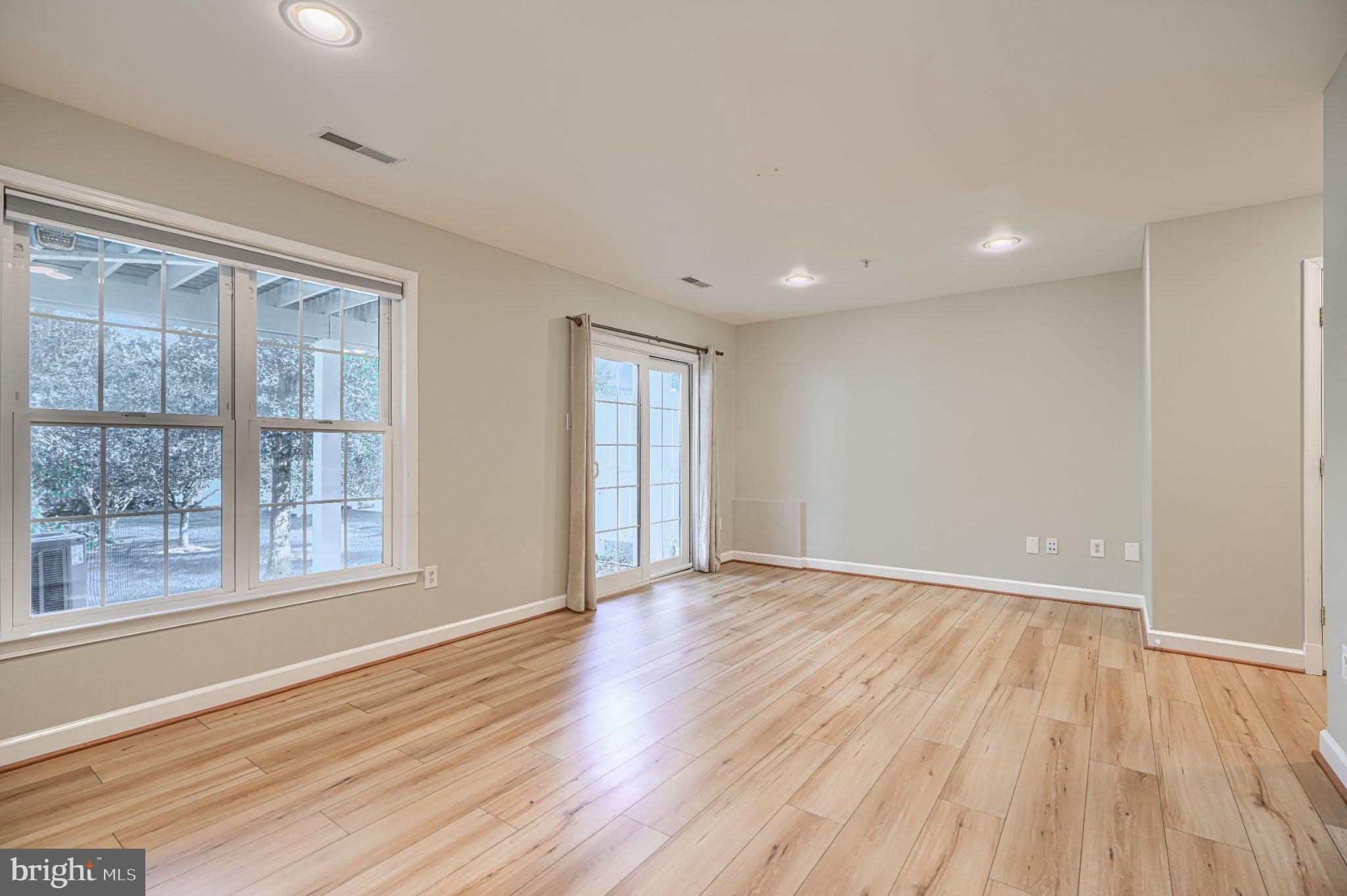 5407 Commerce Row – photo 4