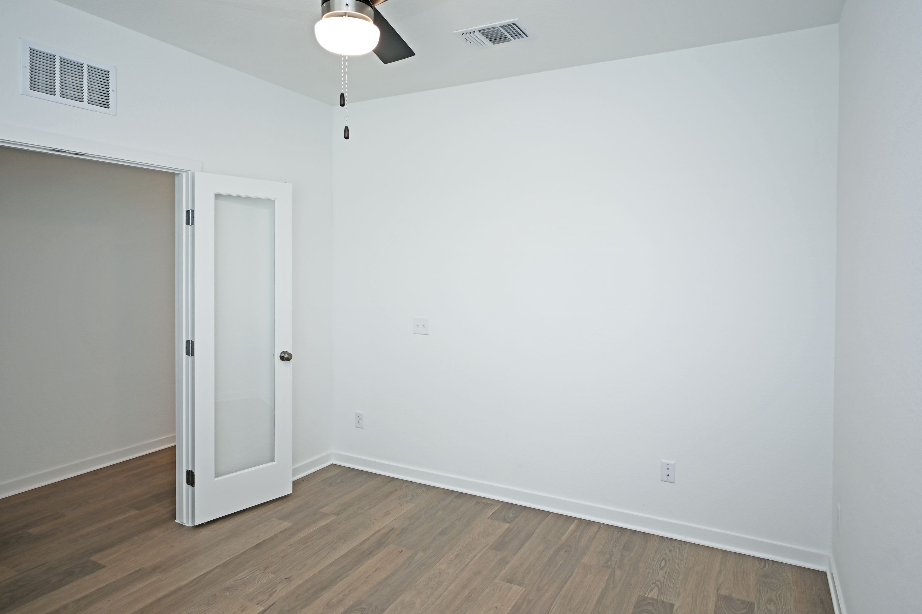 261 Elk Avenue – photo 4
