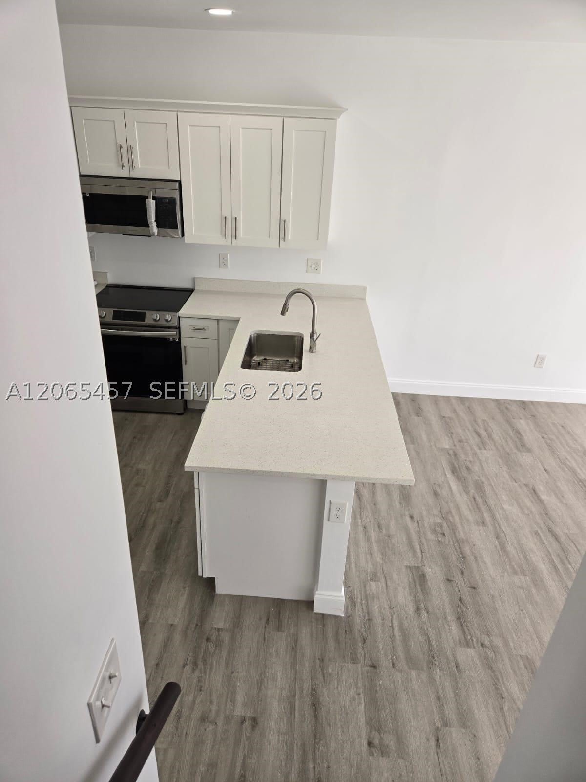 4215 Gulfstream Rd – photo 5