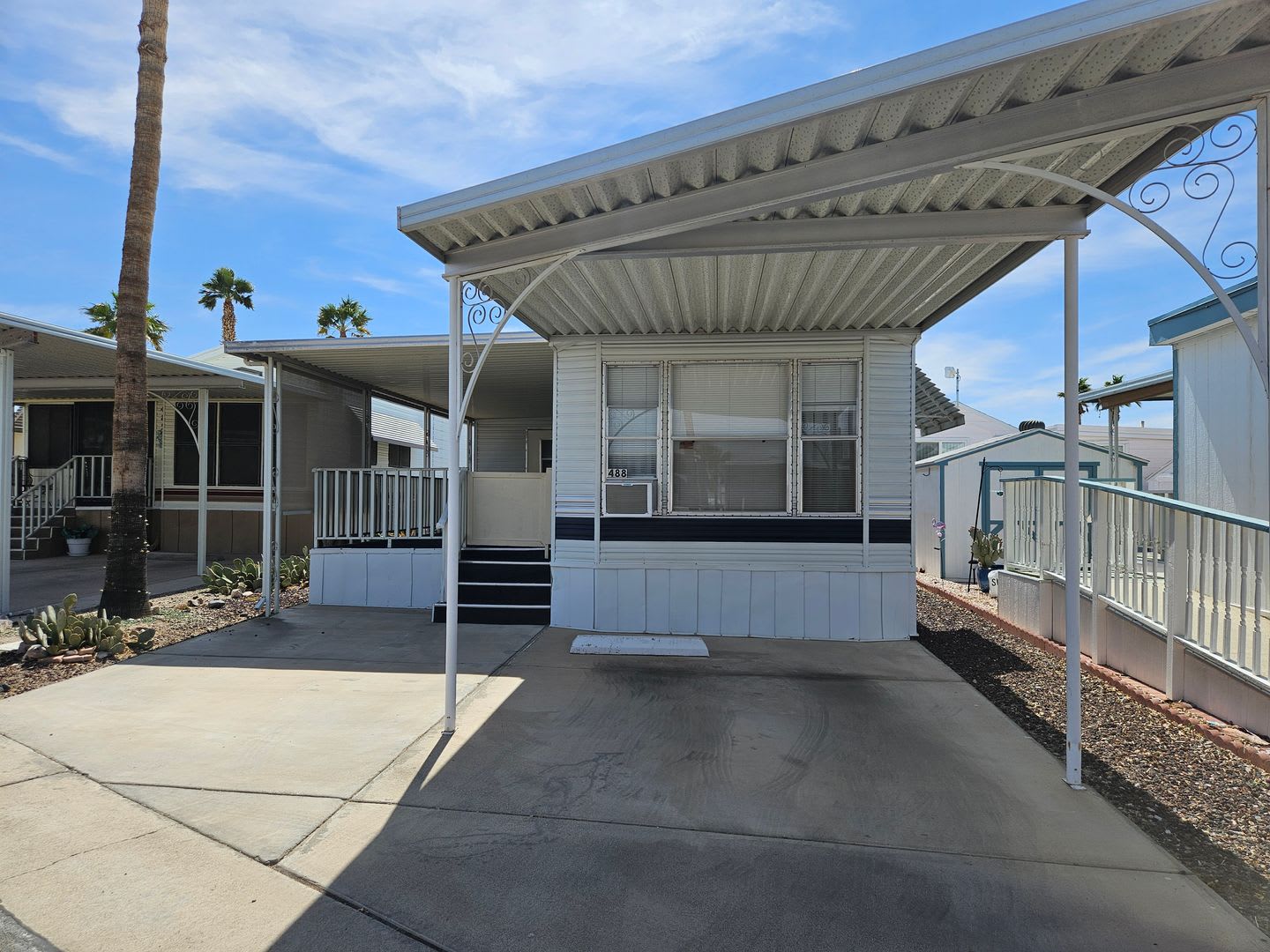 Cute Park Model for rent in a lively 55+ Park! – photo 3