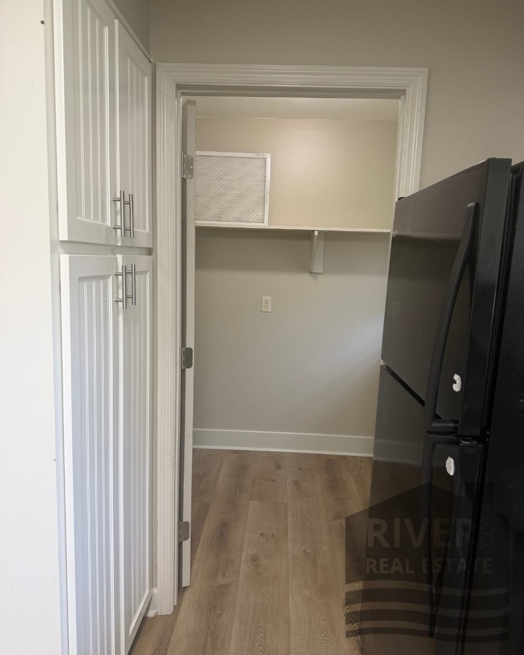 1607 Harding Avenue – photo 4