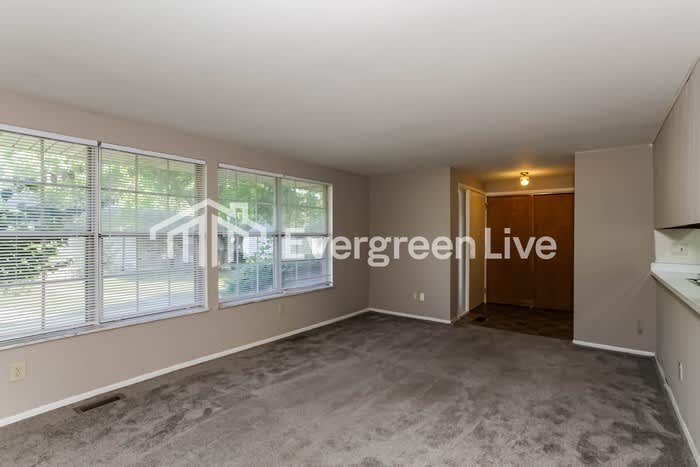 5720 Troy Villa Boulevard – photo 3