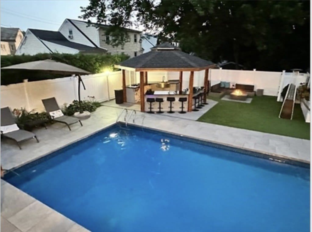 15 Campbell Rd – photo 4
