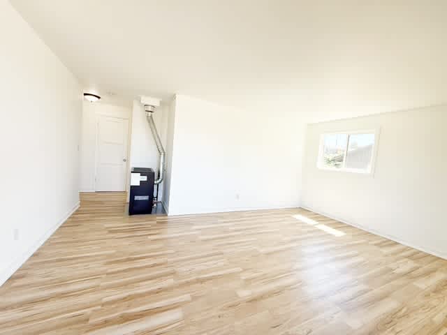 3326 Halverson Avenue – photo 3