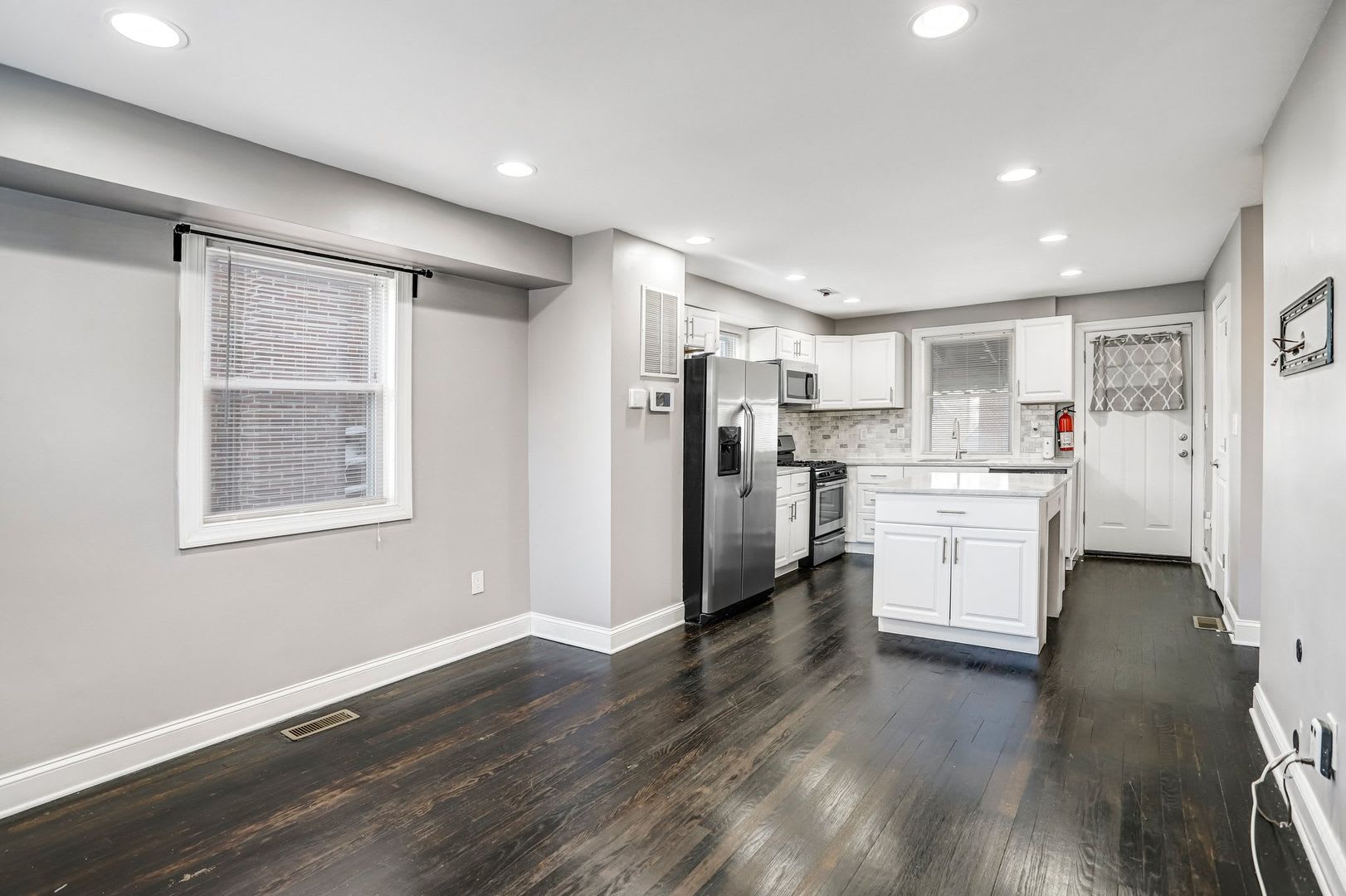 Bright and Beautiful Benning Ridge Abode – photo 1