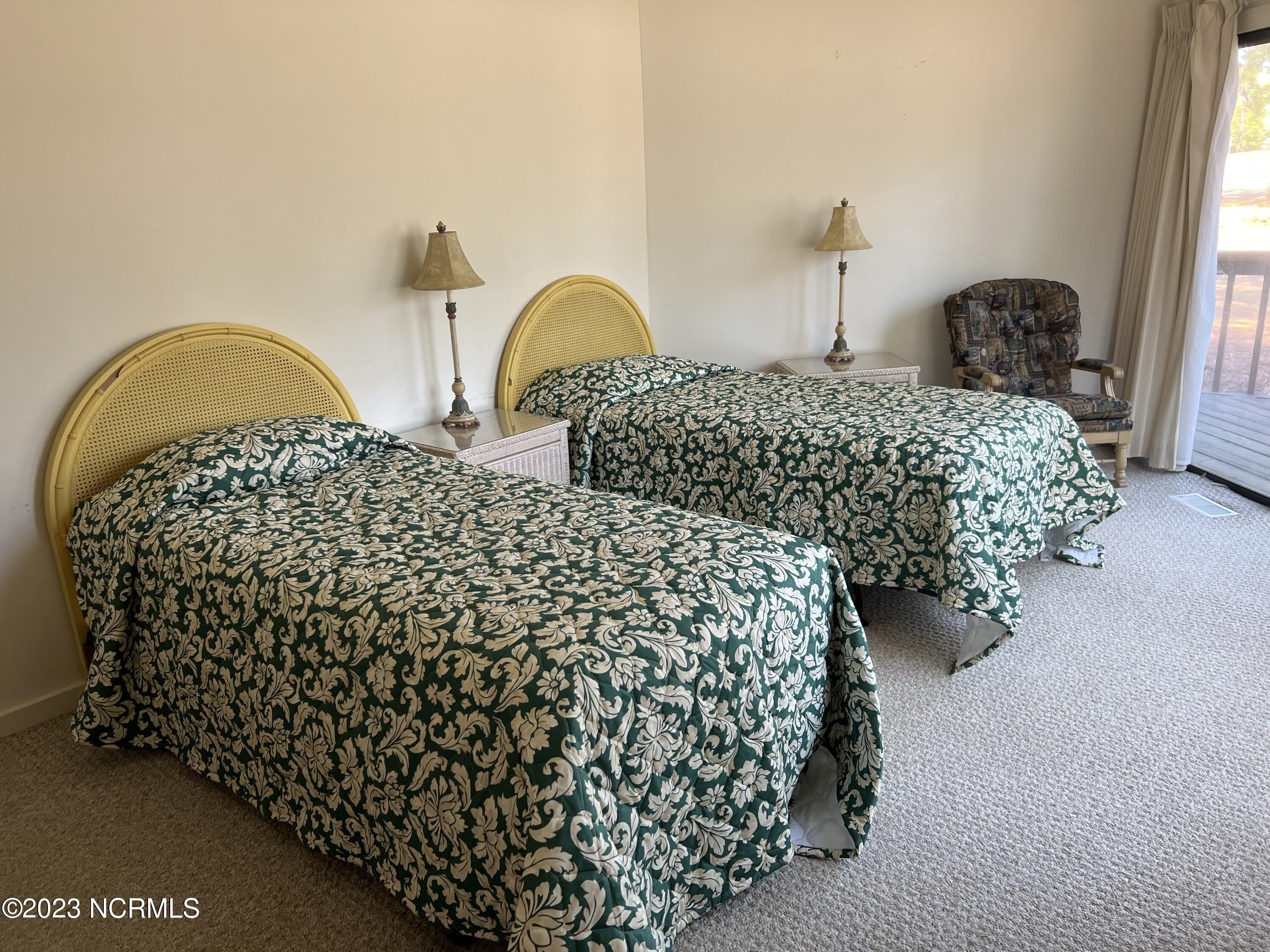 207 Foxkroft Drive – photo 2