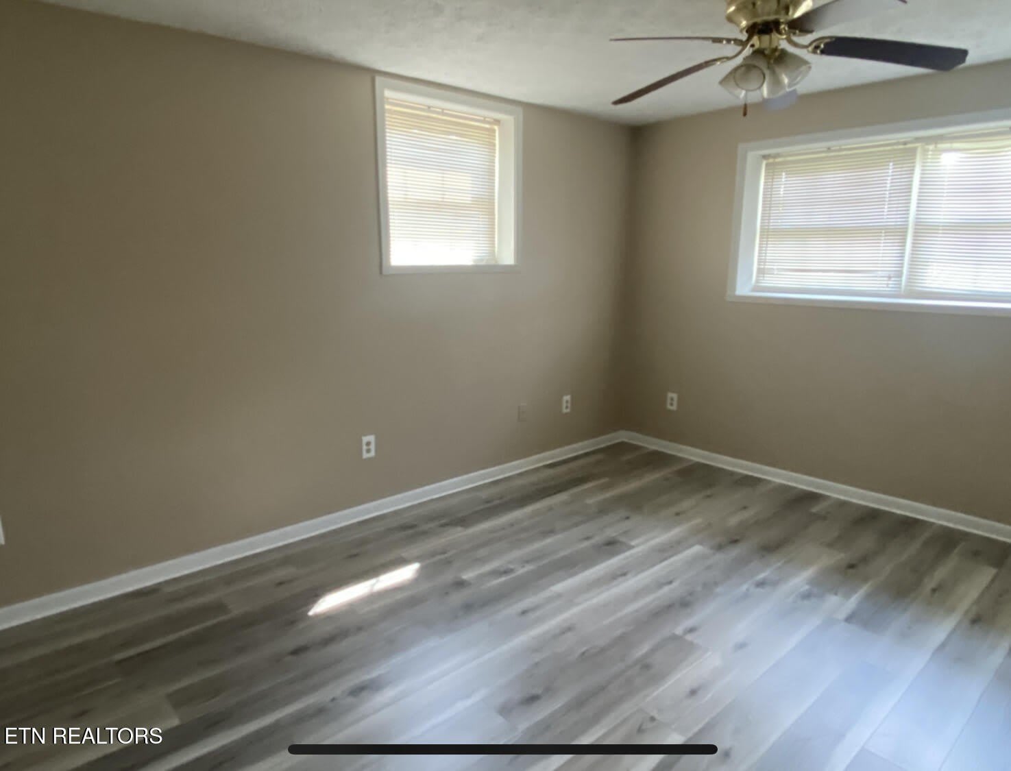241 Dover Ave – photo 5