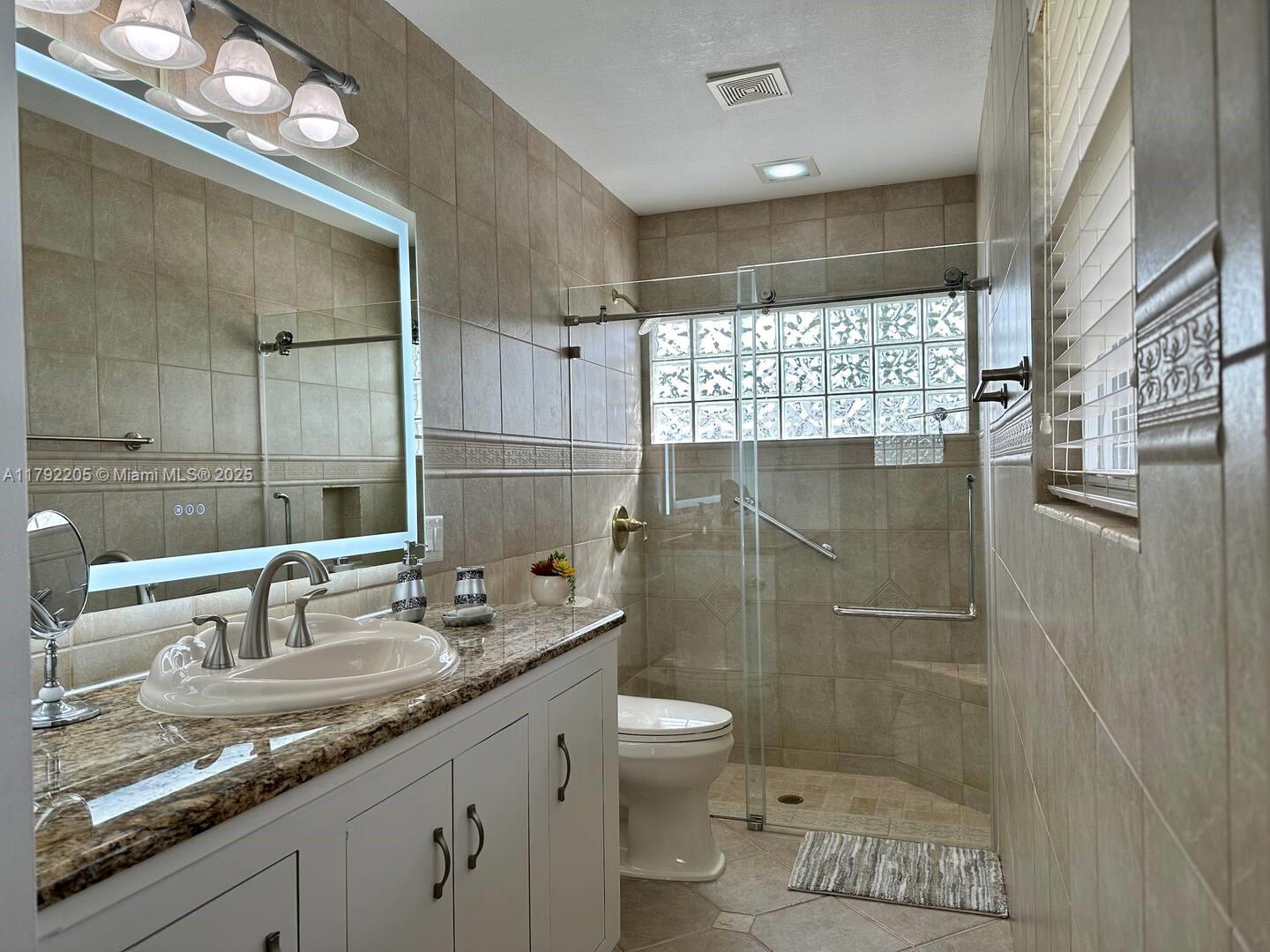 2515 Southeast Petit Lane – photo 4