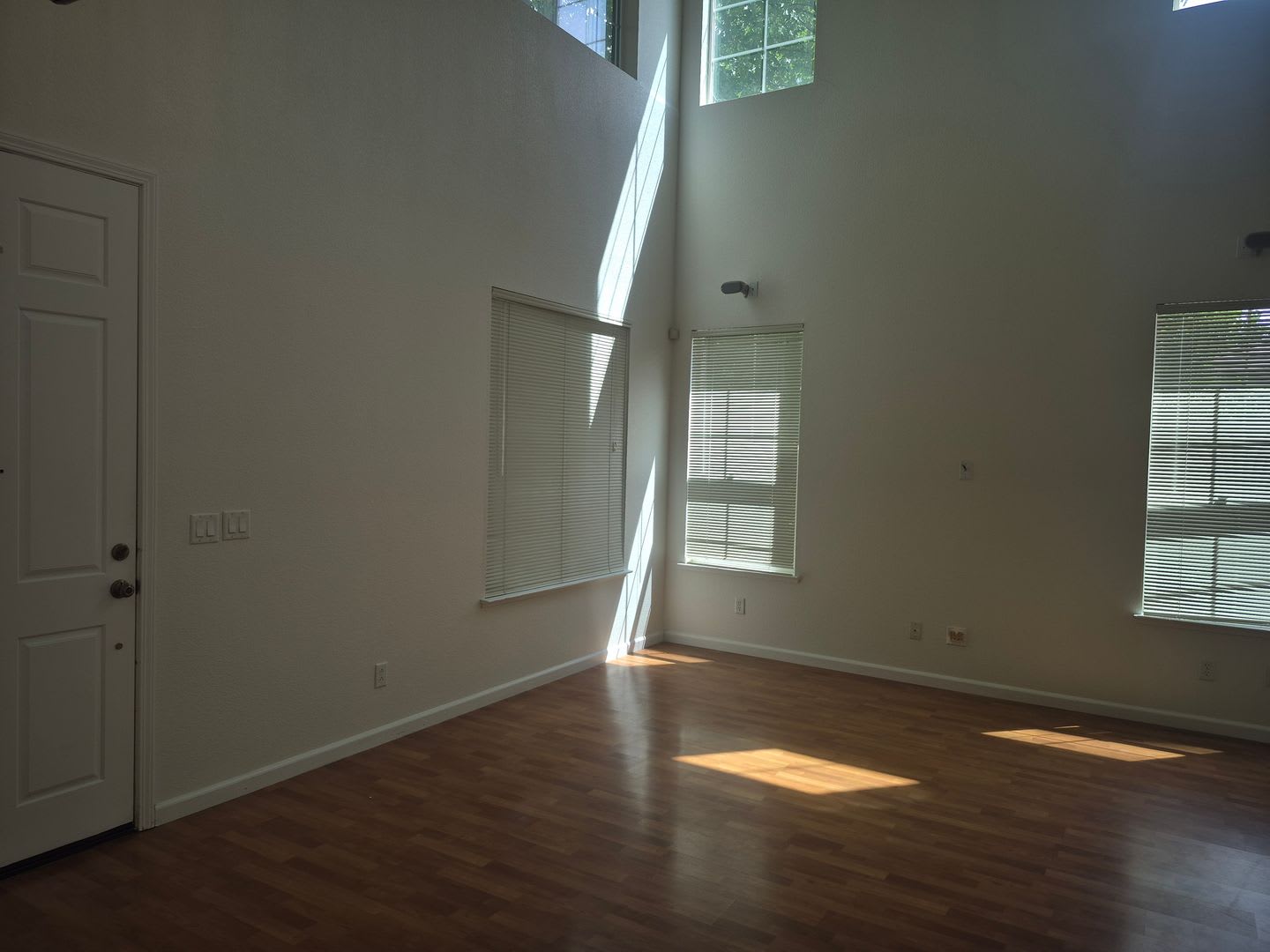 Georgeous 5 Bedroom 3.5 bath in Natomas Park – photo 5