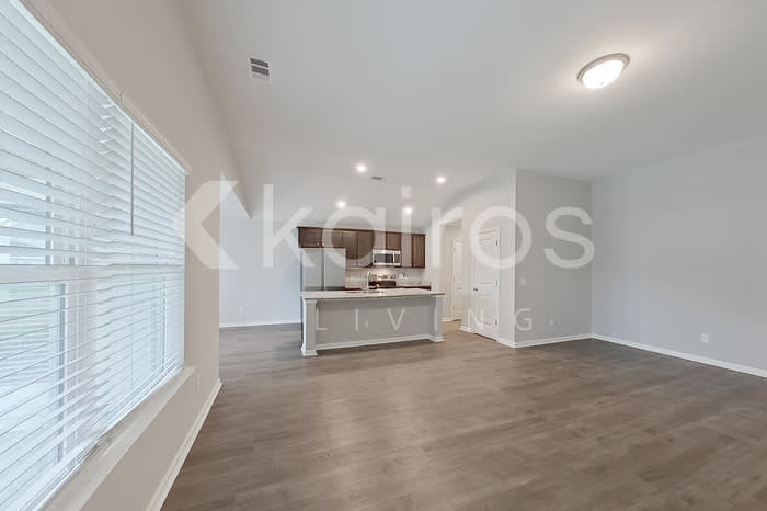 104 Saint Matthew Way – photo 4