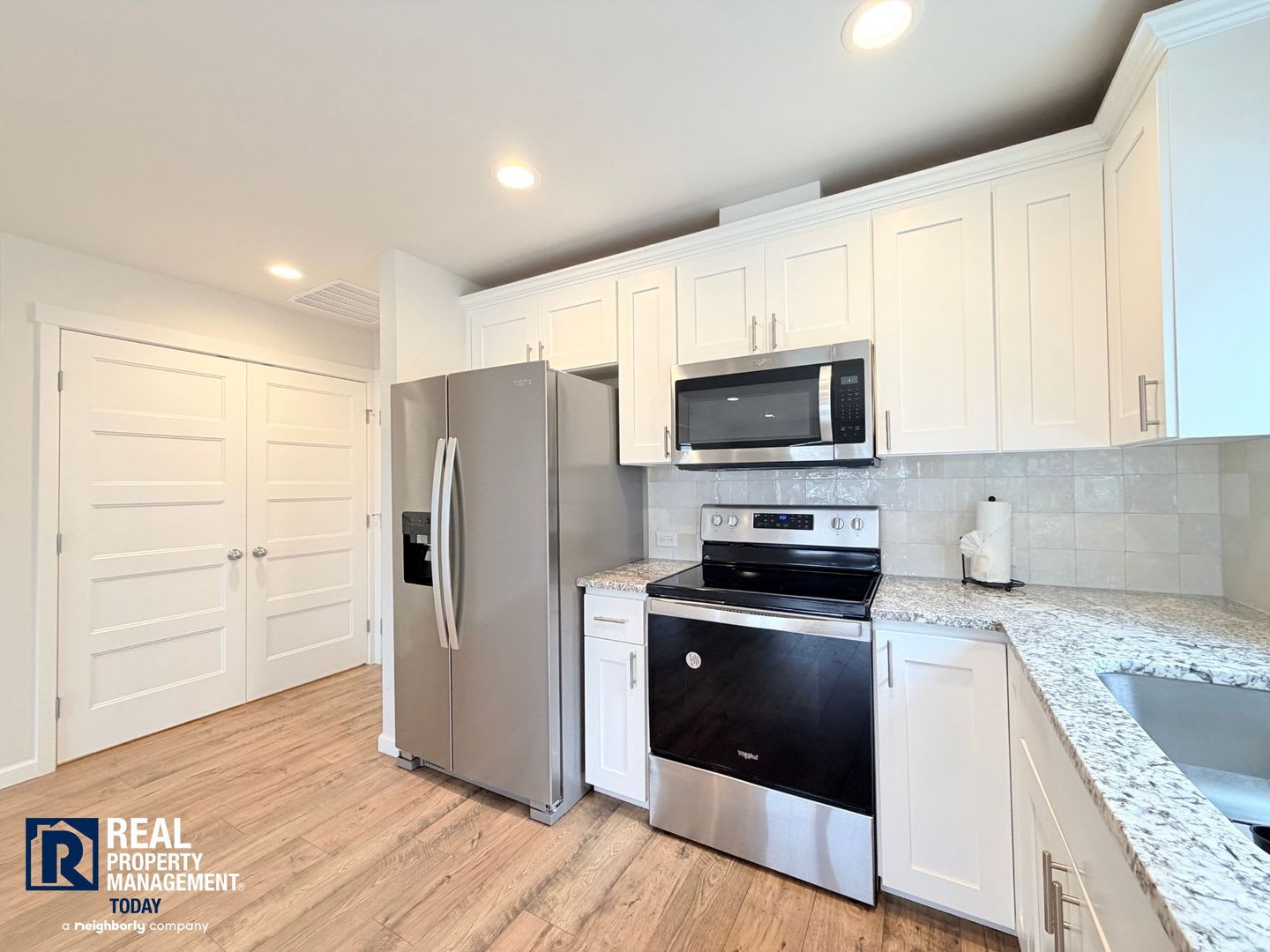 Bright Newer Yelm Home with Open-Concept Living, Park Views & 2-Car Garage! – photo 4