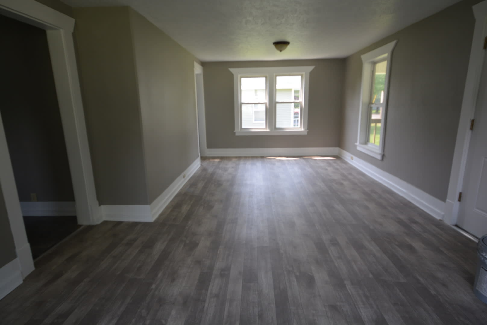 4 Bedroom 1 Bath home – photo 2