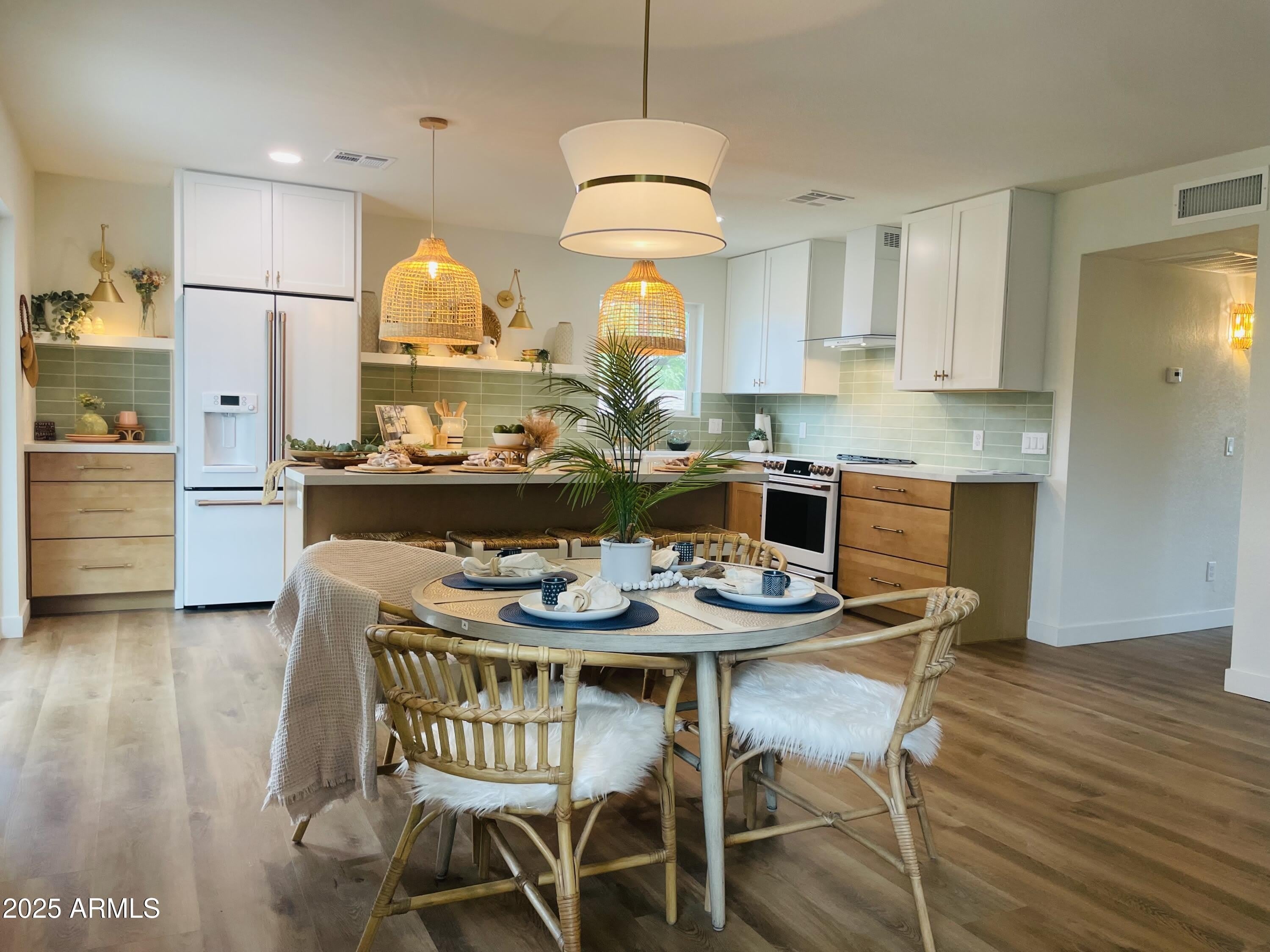 626 E PALOMINO Drive – photo 2