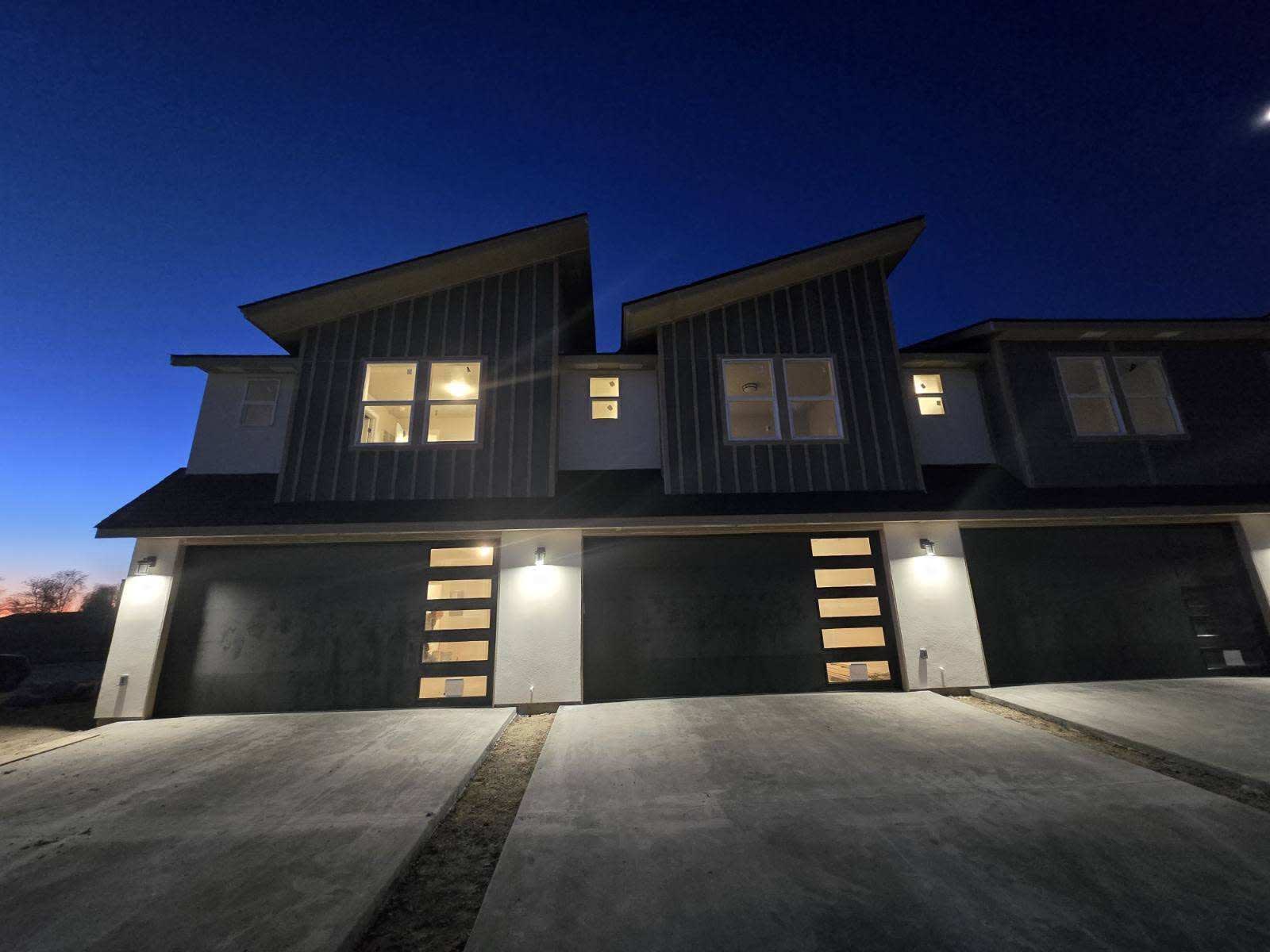 5010 Forest Drive – photo 2