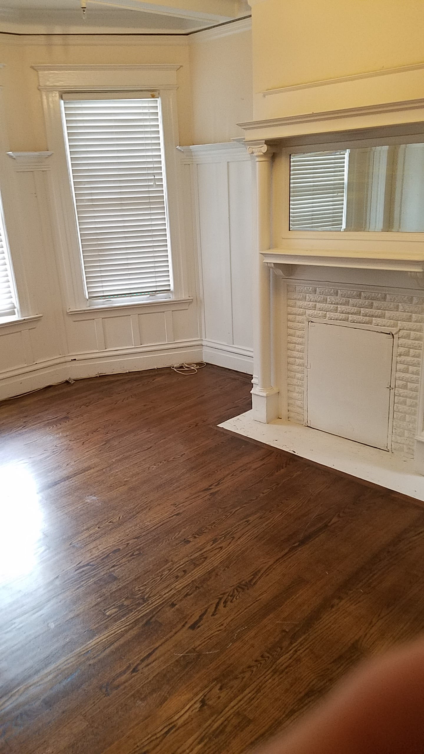 686 Oak Street – photo 2