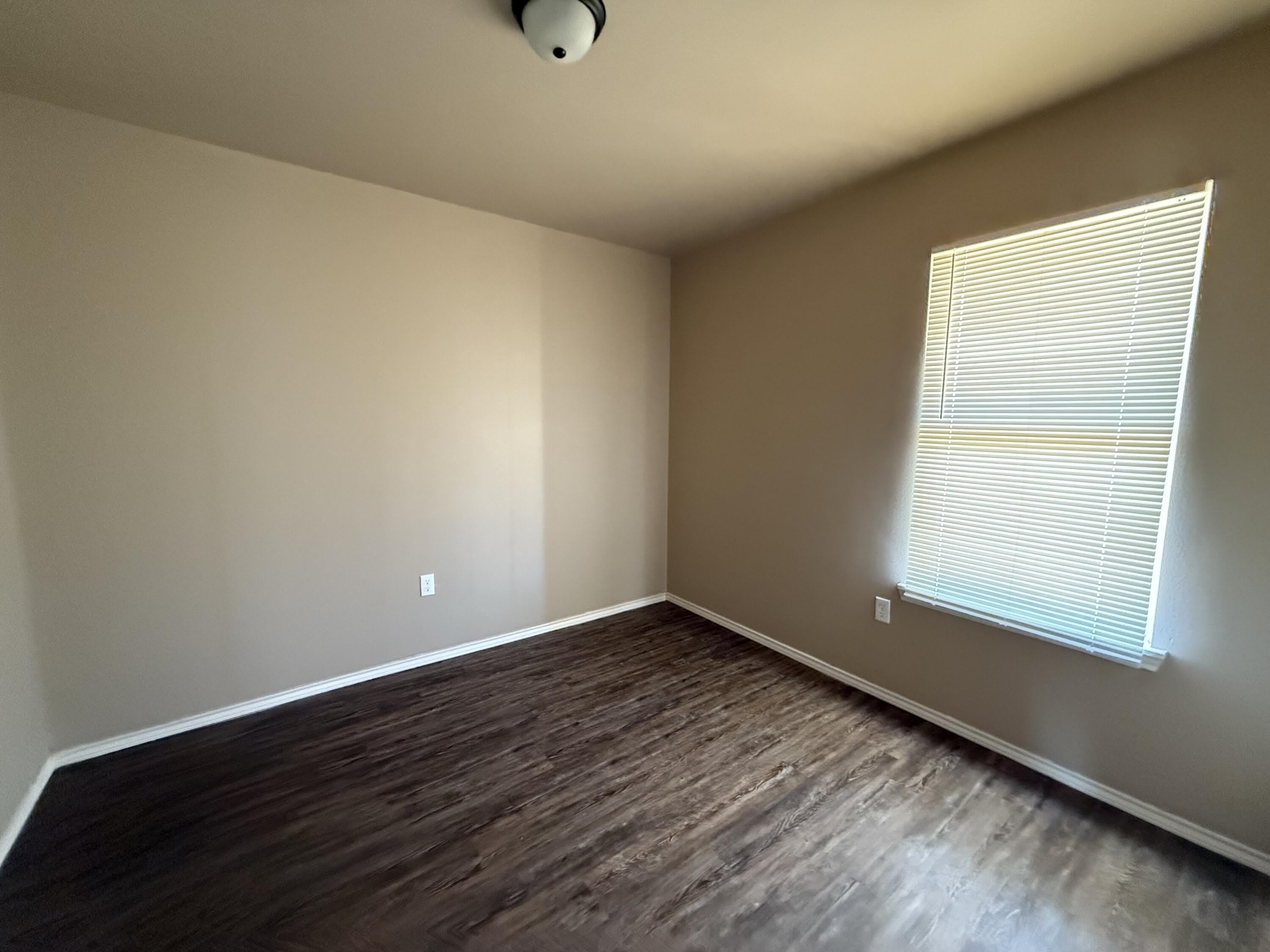 3422 E 3Rd Street – photo 4