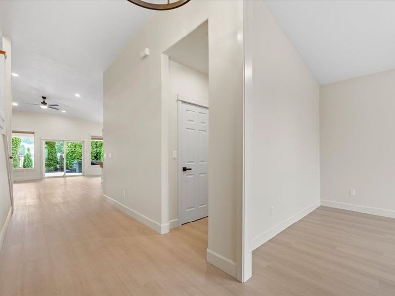 8731 W Skagit Ave – photo 4