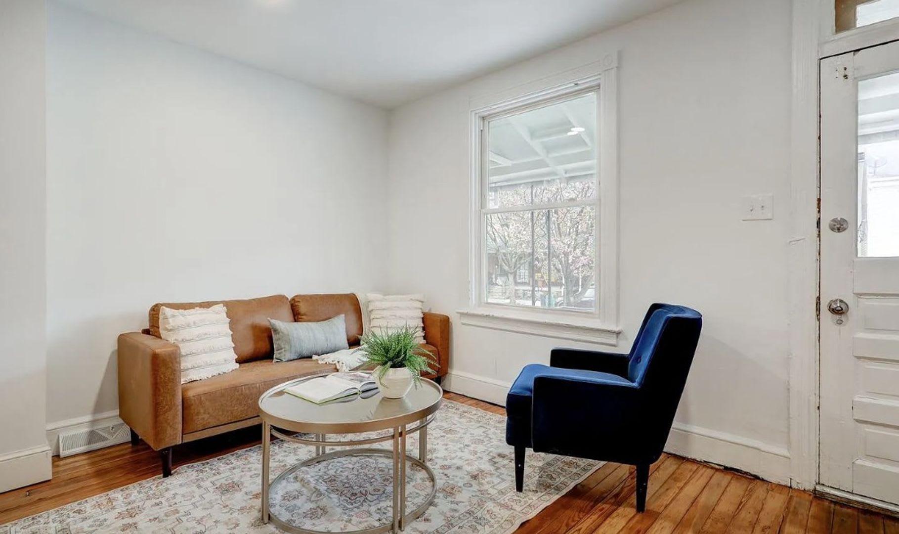 4BR Lancaster Home – photo 2