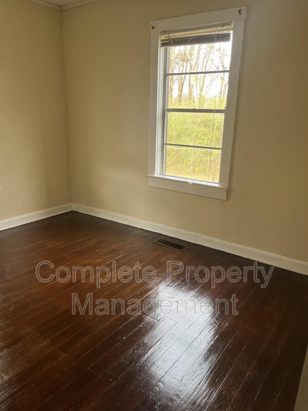 2324 Treadwell Road – photo 5