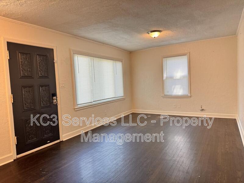 11108 Bennington Ave – photo 2