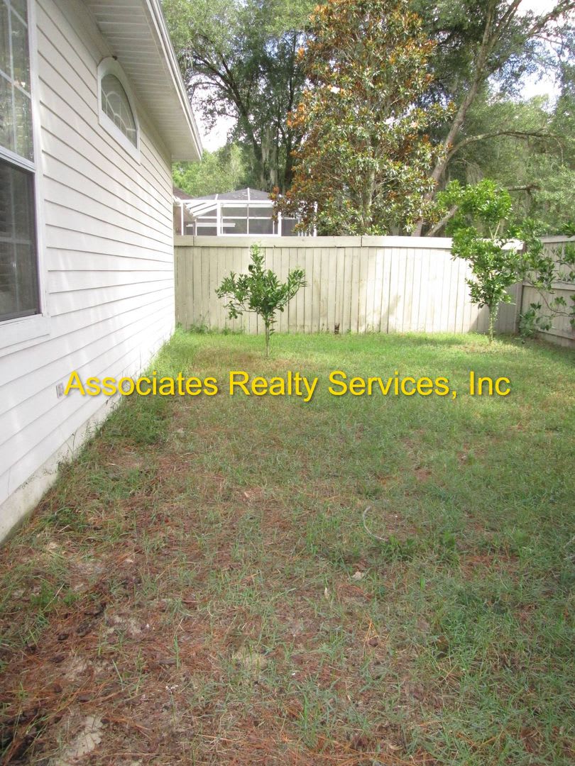 Carlton Court In Haile Plantation Move In Ready – photo 5