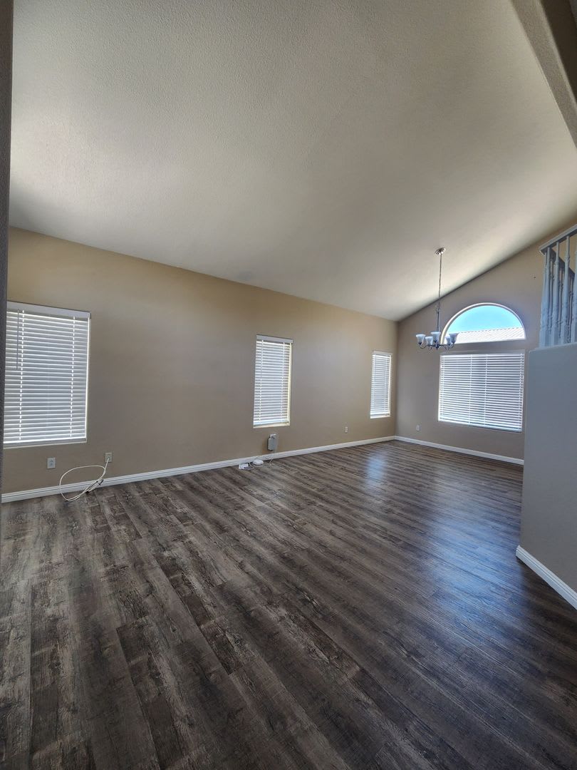 A Fabulous 5 Bedroom 2 Story Home, 1 bedrom downstairs, 3 Car Garage. – photo 5