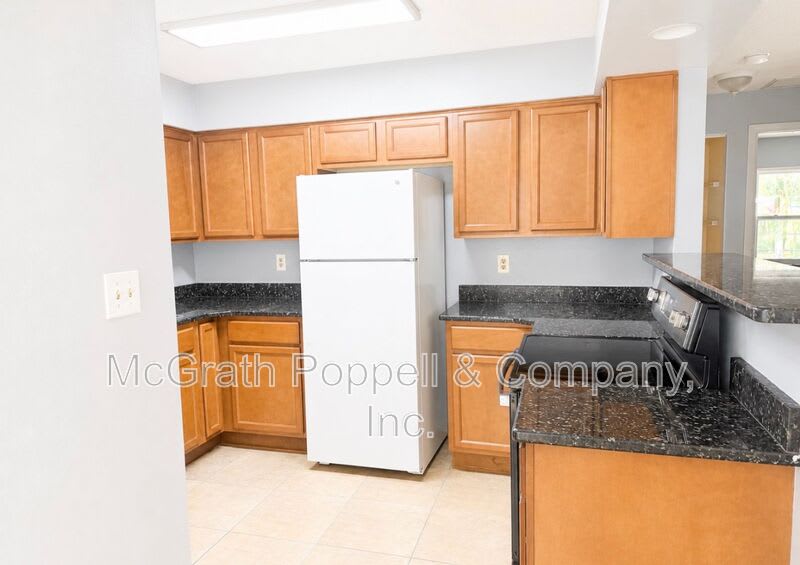 7702 Chase Rd – photo 5