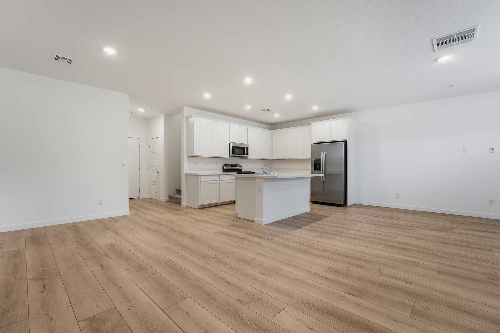 Modern Inspirada Townhome with Stylish Finishes & Exceptional Community Amenities! – photo 3